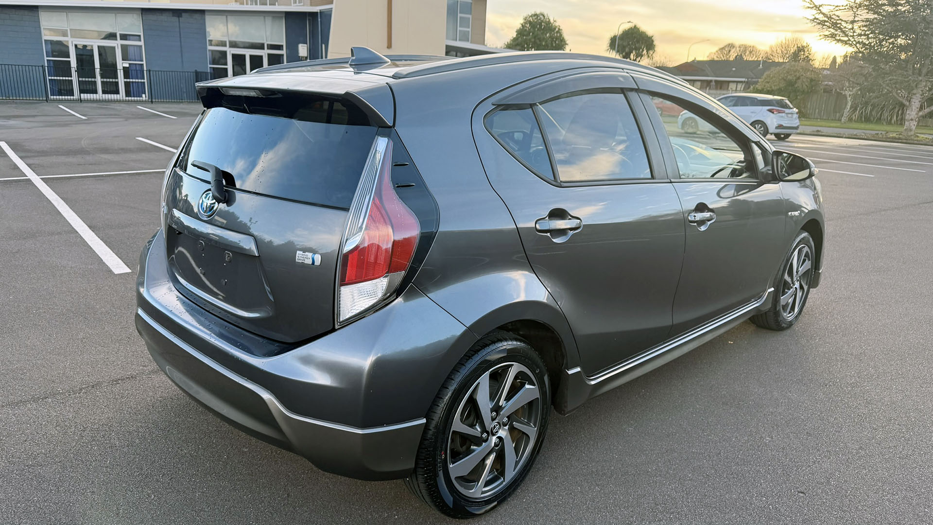 2016 Toyota Aqua X-Urban For Sale - Greenland Autos Limited