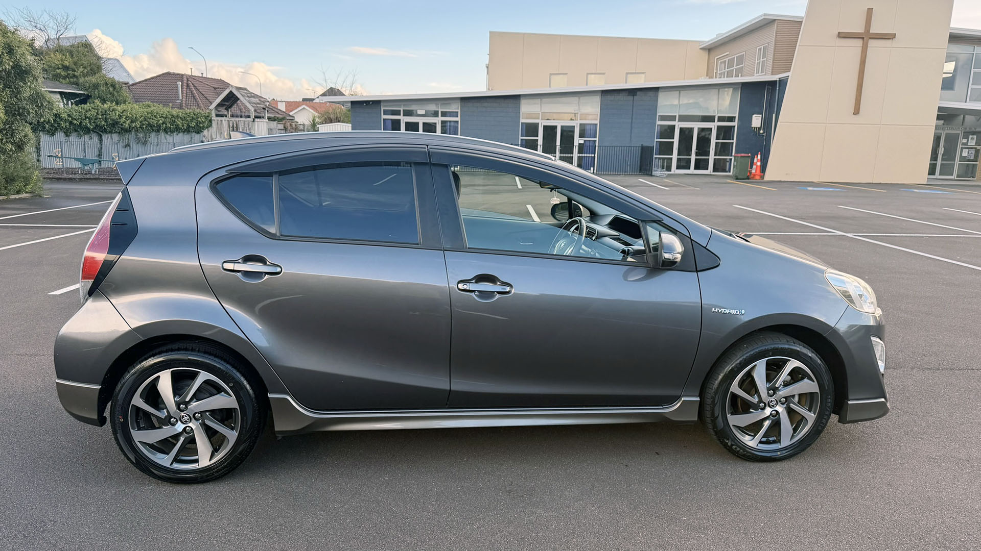 2016 Toyota Aqua X-Urban For Sale - Greenland Autos Limited